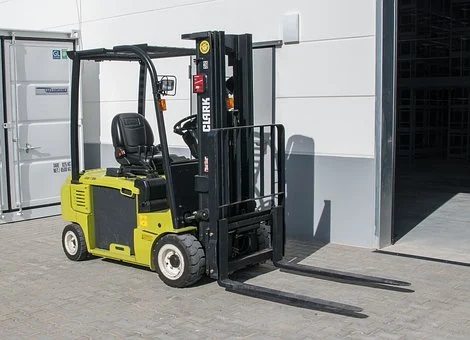 3.-Forklift-Service.jpg